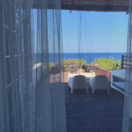 La Terrazza Sul Mare - I Dammusi Di Scauri Appartement Siba